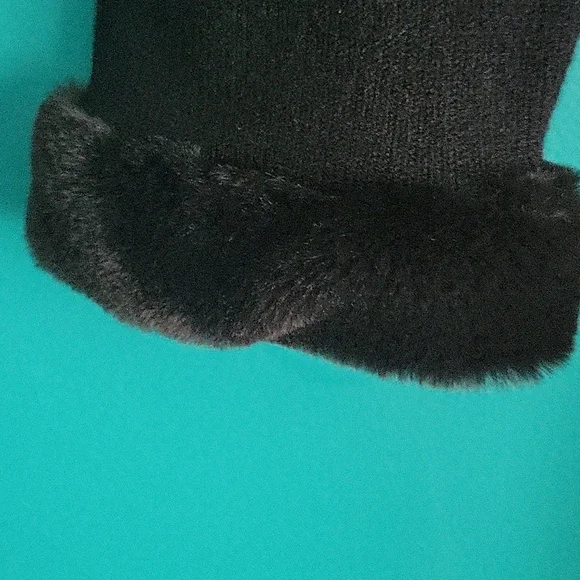 Elegant Black Women's Cardigan - Picture 5 of 8